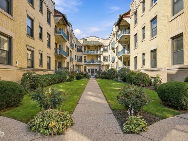 Unit 3S, Chicago, IL 60637