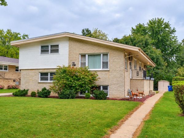 627 Ryan Lane , West Dundee, IL 60118