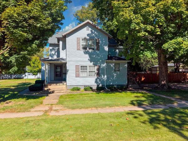 436 E Cherry Street , Watseka, IL 60970
