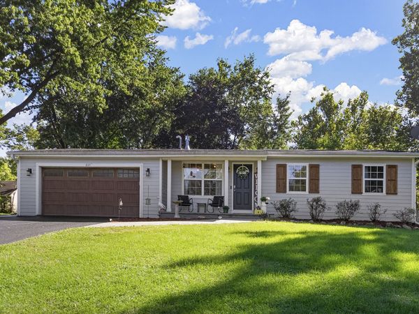 805 W Church Street , Sheridan, IL 60551