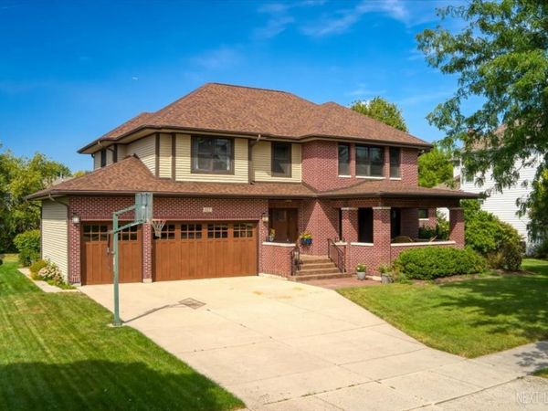 627 Ritter Drive , Batavia, IL 60510
