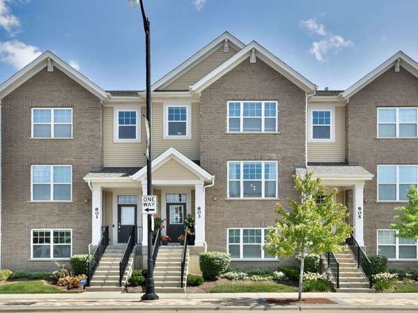 803 Lee Street , Des Plaines, IL 60016