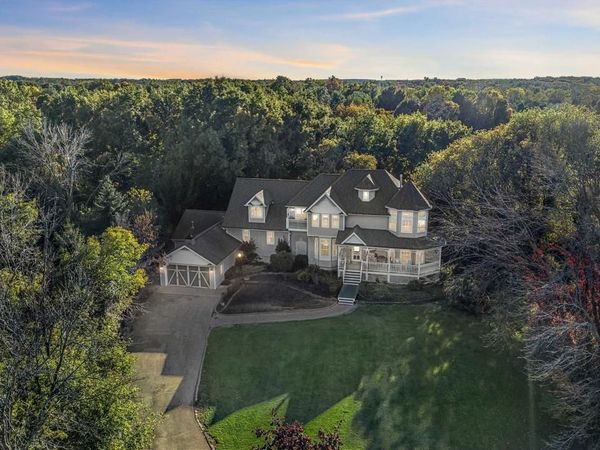 107 LAMINE LANE, Combined Locks, WI 54113
