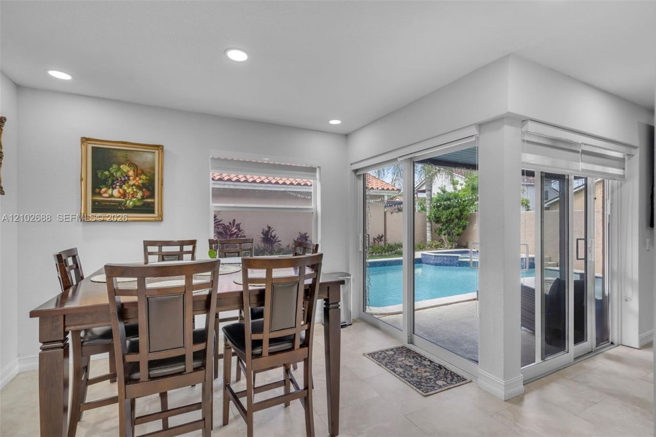 17338 NW 61st Pl , Hialeah, FL 33015 Photo