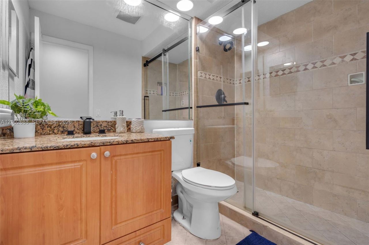 17338 NW 61st Pl , Hialeah, FL 33015 Photo