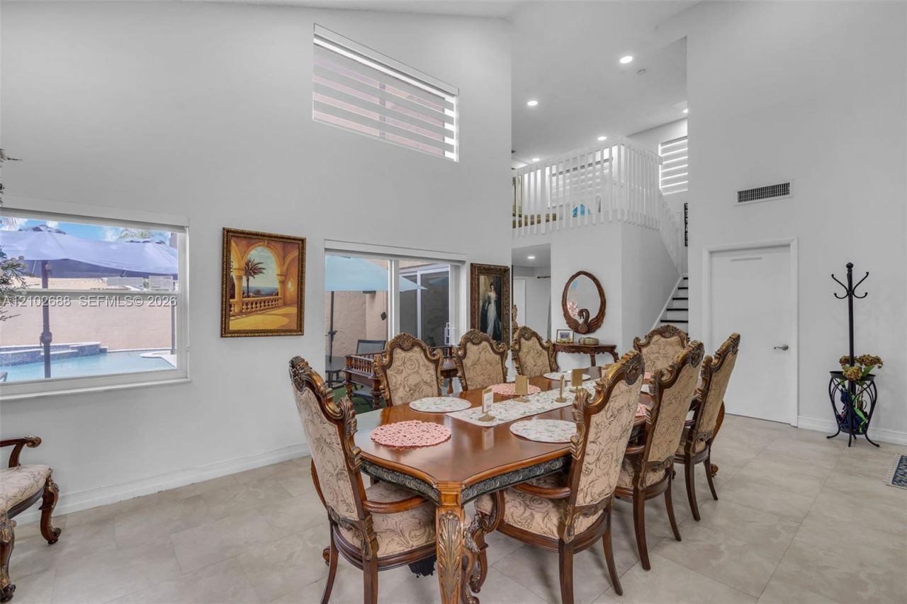 17338 NW 61st Pl , Hialeah, FL 33015 Photo
