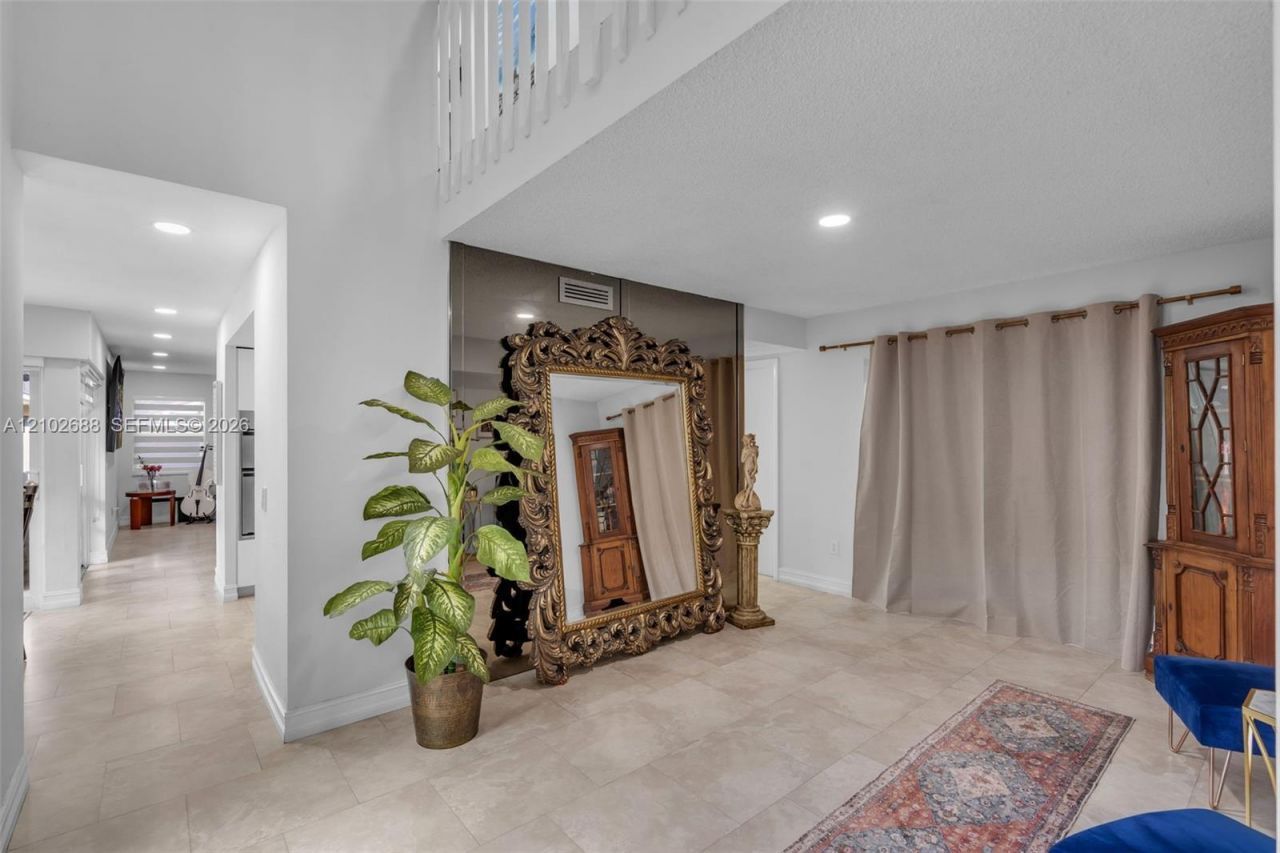 17338 NW 61st Pl , Hialeah, FL 33015 Photo