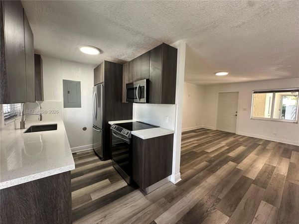913 NE 17th St , Unit 2, Fort Lauderdale, FL 33305