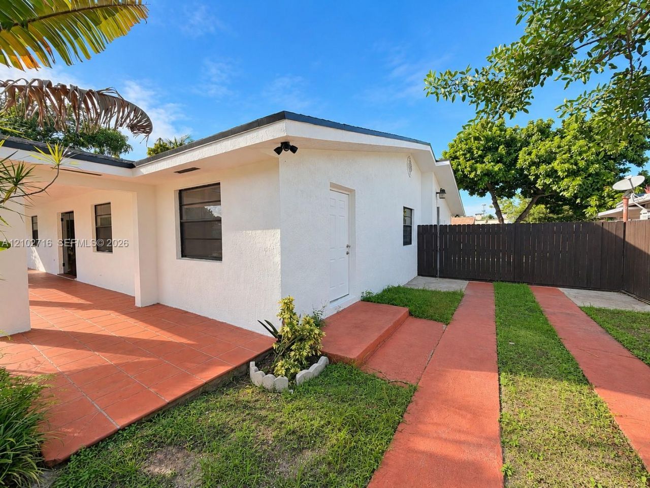11461 SW 193rd St , Miami, FL 33157 Photo