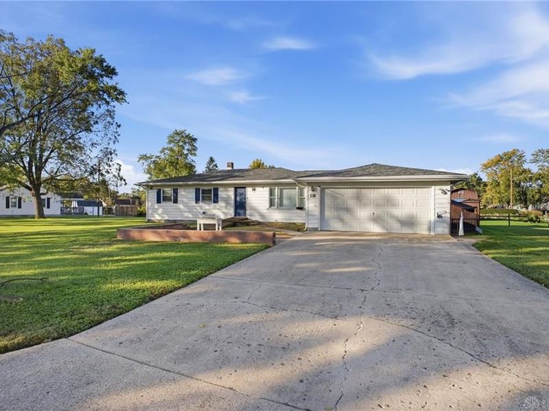 3801 Angus Lane, Moraine, OH 45439 Photo 1