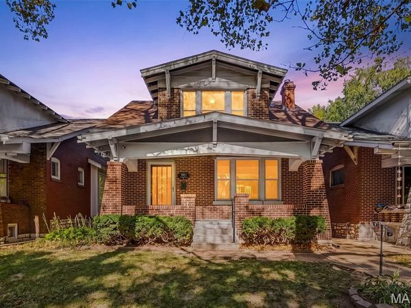 931 Dover Place , St Louis, MO 63111