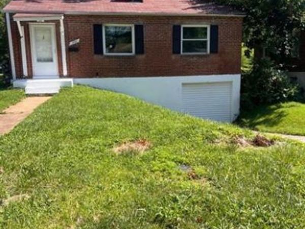 1965 Park Lane, St Louis, MO 63136