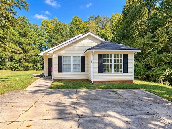 200 Pine Ridge Drive , Carrollton, GA 30117