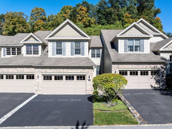 13 Bernheimer Lane, Cortlandt Manor, NY 10567