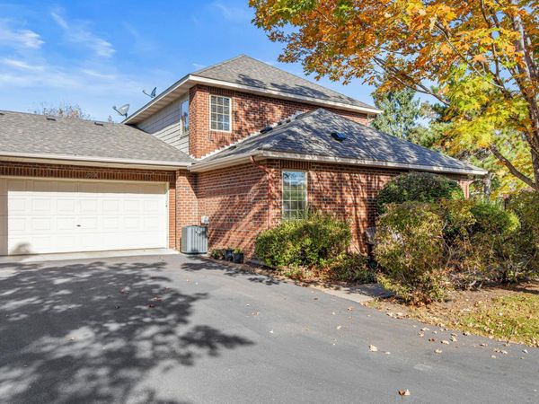 1908 Hunter Hill Road, Hudson, WI 54016