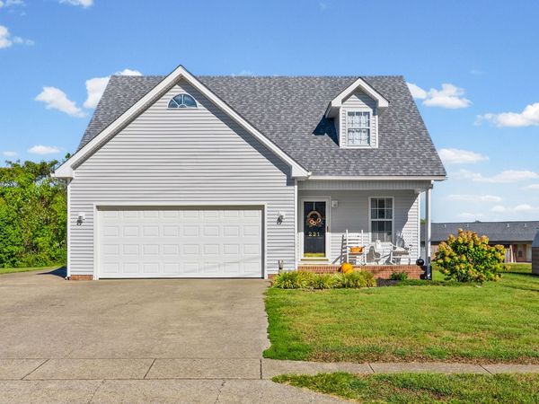 231 Sheridan Cir , Hopkinsville, KY 42240