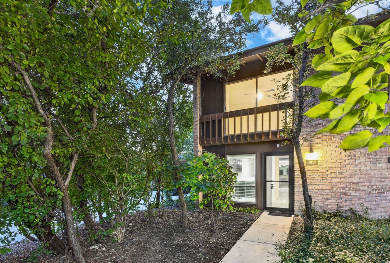 5931 Meadow Drive, Unit 157A, Lisle, IL 60532 Main Photo