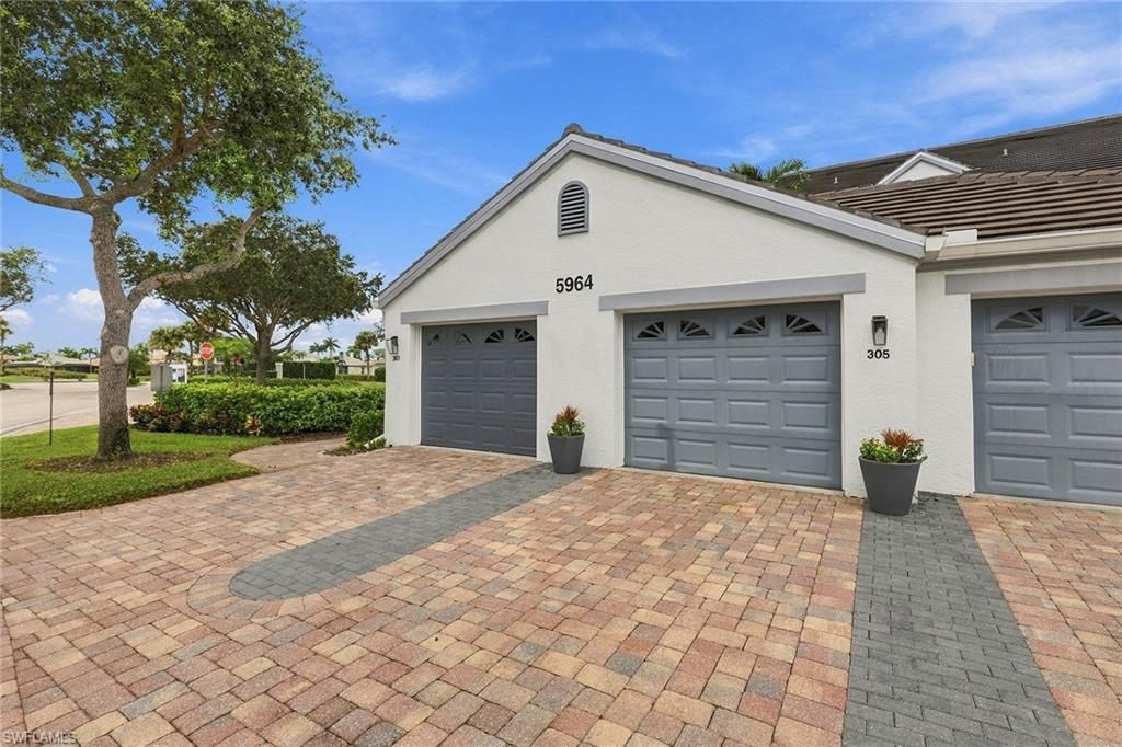 5964 Sand Wedge Ln, Unit 305, Naples, FL 34110 Photo