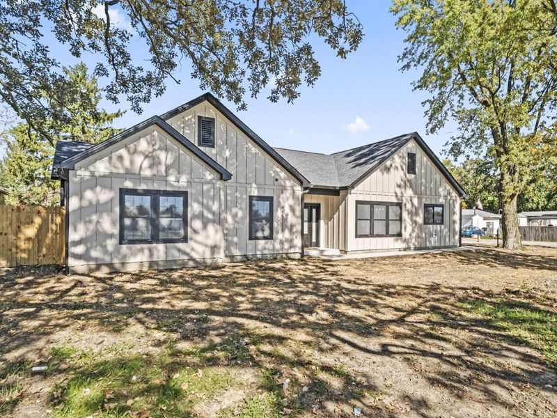 4694 Sullivant Avenue , Columbus, OH 43228 Photo 3