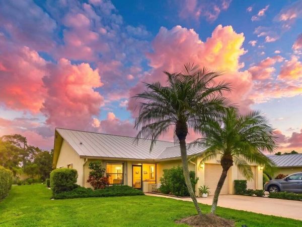 7655 SE SUGAR SAND Circle, Hobe Sound, FL 33455