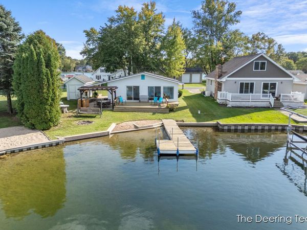 8660 Navaho Trail, Howard City, MI 49329