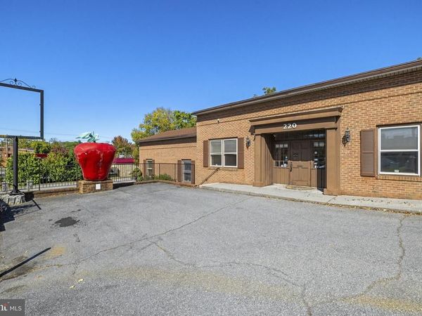 220 E CORK STREET, WINCHESTER, VA 22601