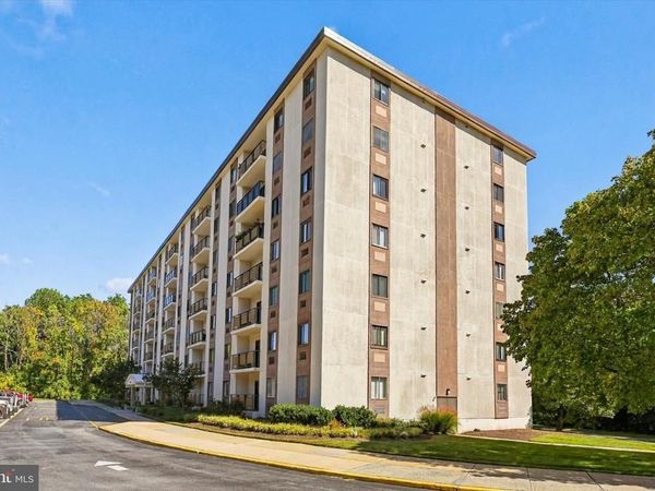 27205 VALLEY RUN DRIVE, Unit 205, WILMINGTON, DE 19810