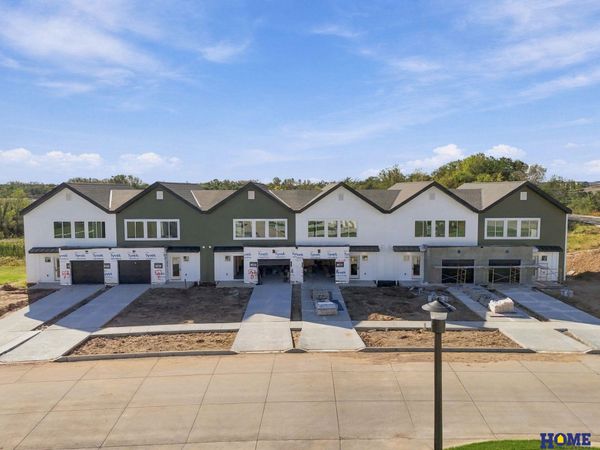 601 W Corsac Road, Lincoln, NE 68523
