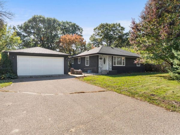 806 89th Avenue NE, Blaine, MN 55434