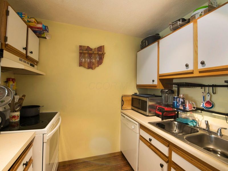4423 Hammerton Drive, Unit 11A, Columbus, OH 43228 Photo 11