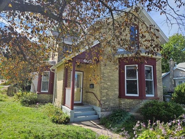 402 W Carroll Street, Portage, WI 53901
