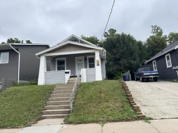 1100 SE 15th Street, Cedar Rapids, IA 52401