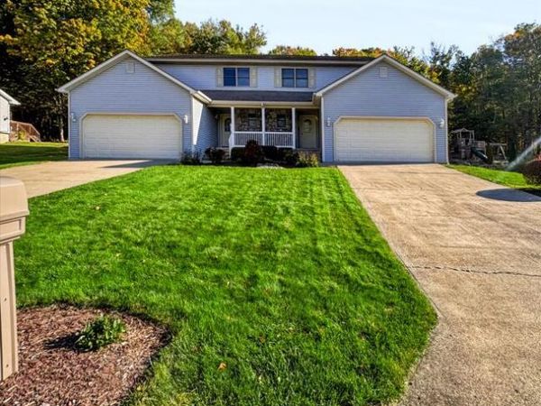 4006-4008 Pond View Drive , South Abington Twp, PA 18411