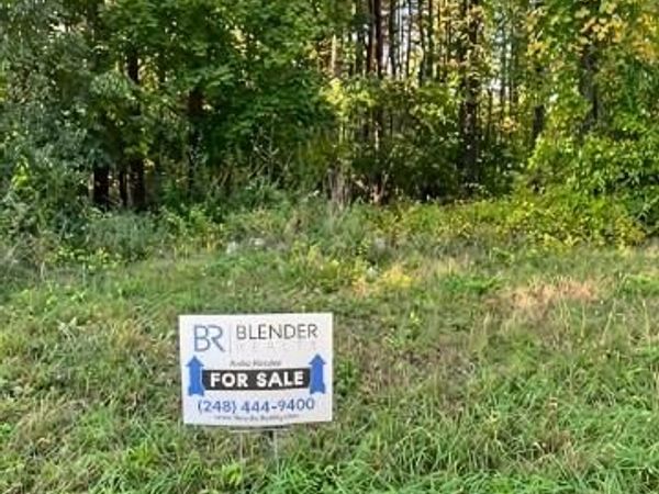 3743 Kerriel Court, Commerce Township, Mi 48382