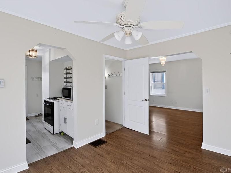 4126 Lora Avenue, Cincinnati, OH 45211 Photo 10