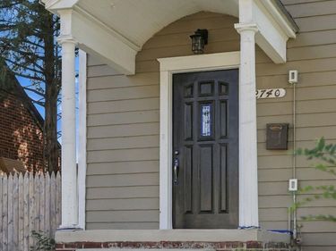 2740 S 13 Street, Lincoln, NE 68502