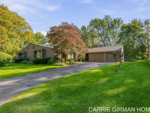 838 Brook Village Court, Holland, MI 49423