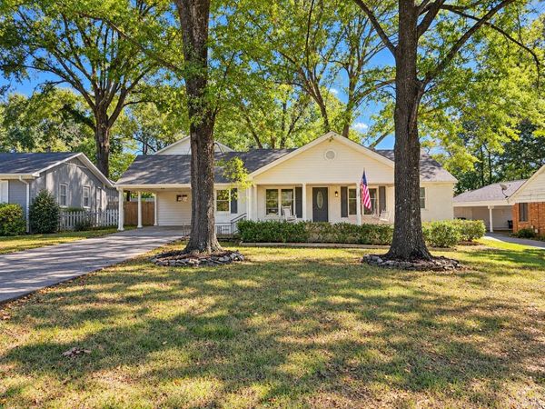 2560 MOORE RD, Germantown, TN 38138