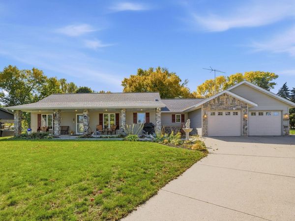 429 Lake Court, Winsted, MN 55395