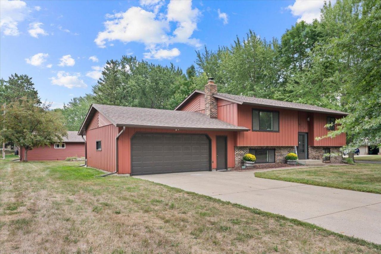 1016 3 1/2 Avenue N, Sauk Rapids, MN 56379 Main Photo