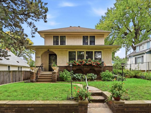1208 Palace Avenue, Saint Paul, MN 55105