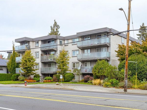 1342 Hillside Ave , Unit #403, Victoria, BC V8T 2B4