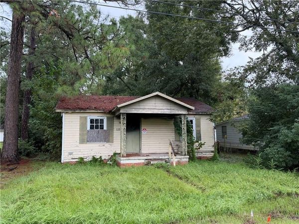 110 Chieftain Way, Chickasaw, AL 36611
