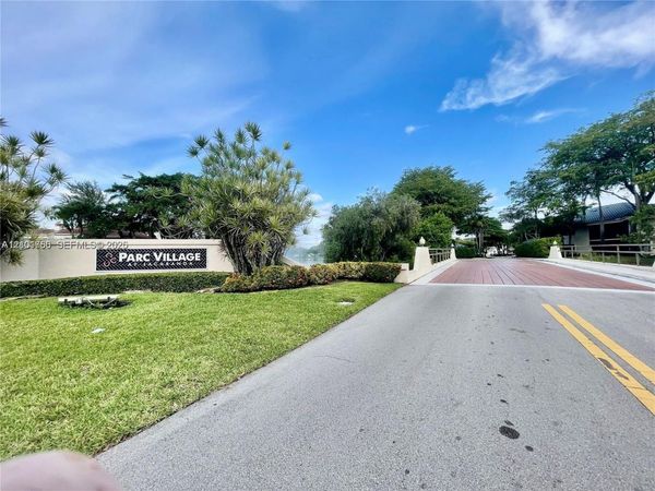 8130 NW 15th Mnr , Unit 8130, Plantation, FL 33322