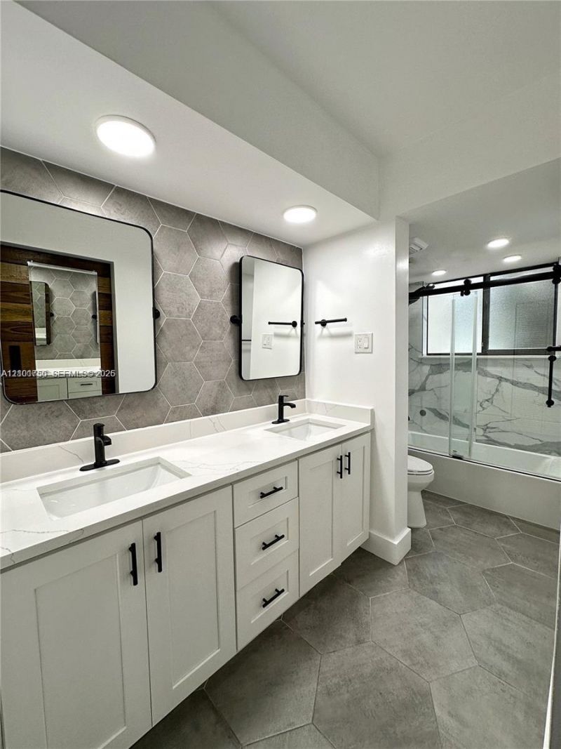 8130 NW 15th Mnr , Unit 8130, Plantation, FL 33322 Photo
