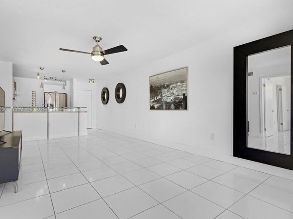 528 Meridian Ave , Unit 505, Miami Beach, FL 33139