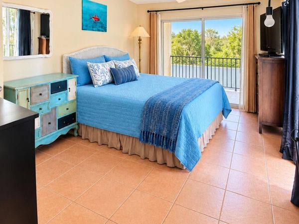 79901 Overseas Highway, Unit 220, ISLAMORADA, FL 33036