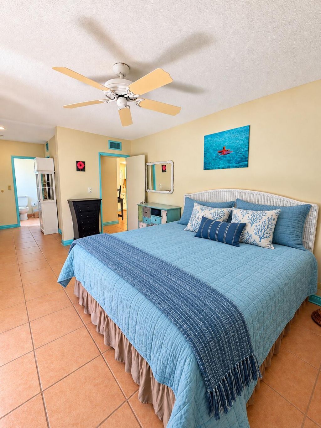 79901 Overseas Highway, Unit 220, Islamorada, FL 33036 Photo