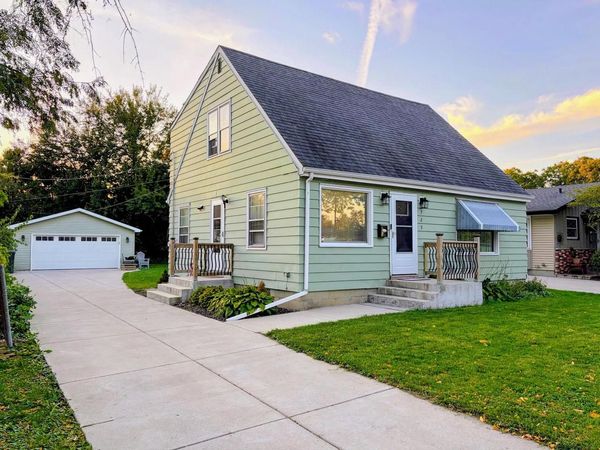 725 S 119th STREET, West Allis, WI 53214