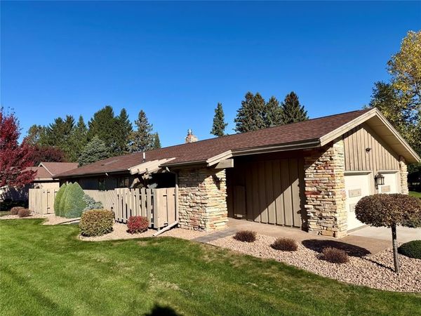 534 Fairfield Court, Chippewa Falls, WI 54729